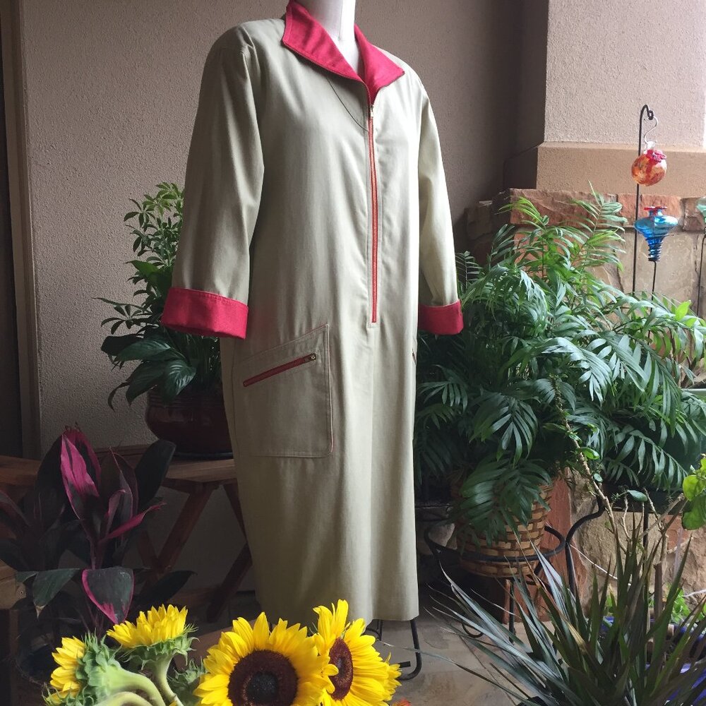 Vintage Classic N.R.1 Funnel-Neck Shirtwaist Dress